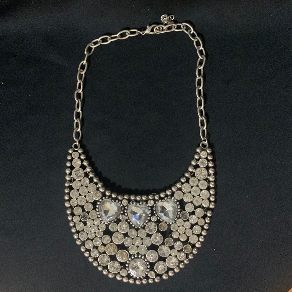 Missing stones — diamond statement necklace